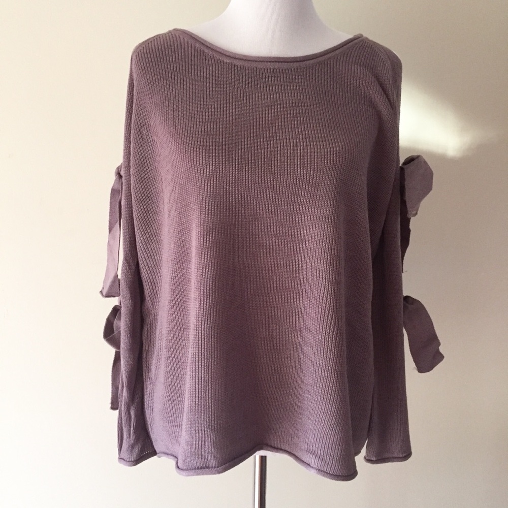 ❗️LAST❗️Lightweight Bow Detail Sweater - Picture 3 of 5